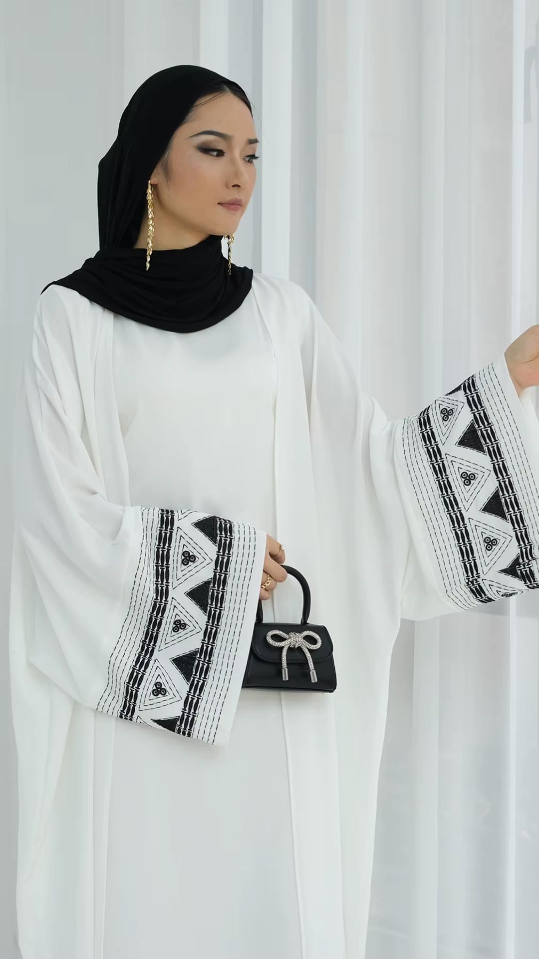 Traditional Embroidered Abaya